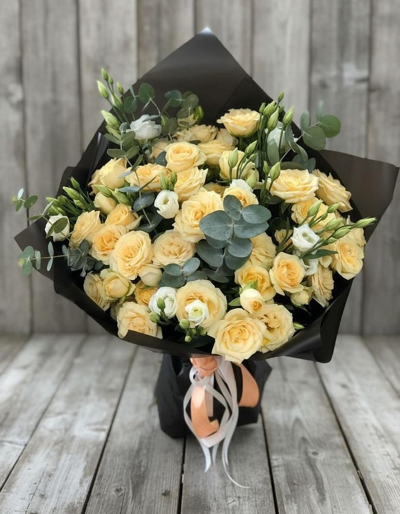 Букет цветов из: Розы и Лизиантусы в Леонихе