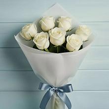 Букет 7 Белых роз Эдлесс Лав в Леонихе
