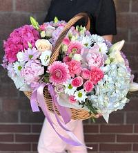 Цветочная композиция из Розы, Хризантемы, Пионы и Лизиантусы в корзине #REPLACE_PRED# Леонихе