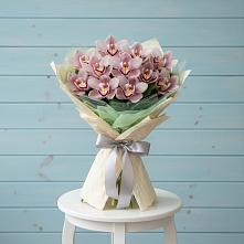 Букет цветов из:  Орхидеи и Розы в Леонихе