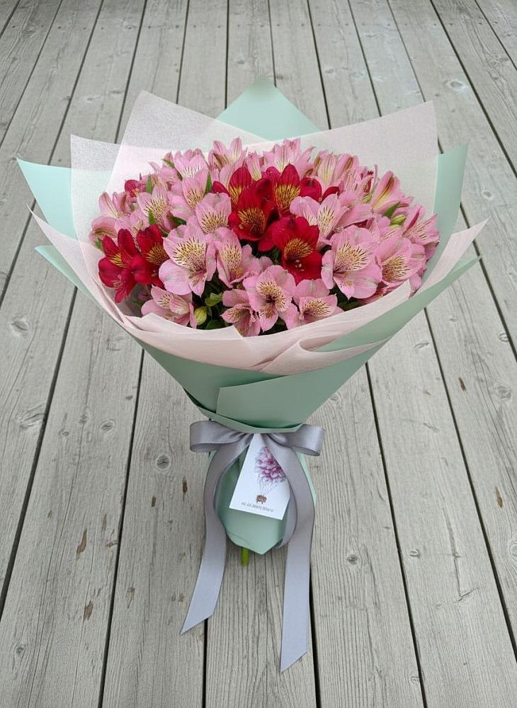 Букет цветов из: Альстромерии в Леонихе