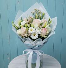 Букет цветов из:  Розы и Лизиантусы в Леонихе
