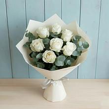 Букет Белые розы в Эвкалипте в Леонихе