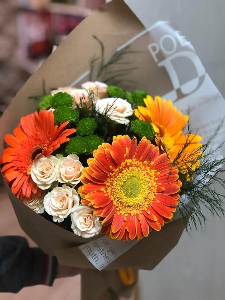 Букет цветов из: Герберы, Хризантемы и Розы в Леонихе